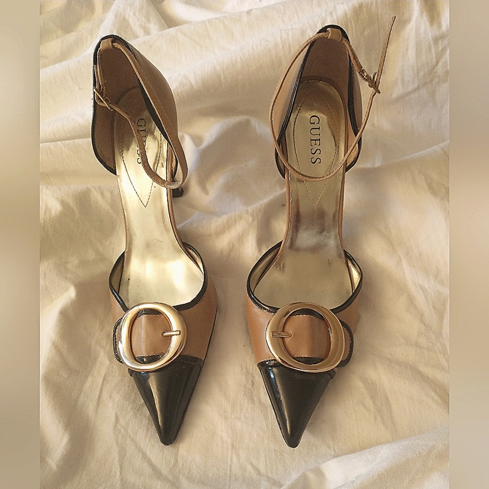 GUESS gold and beige patent leather heels
